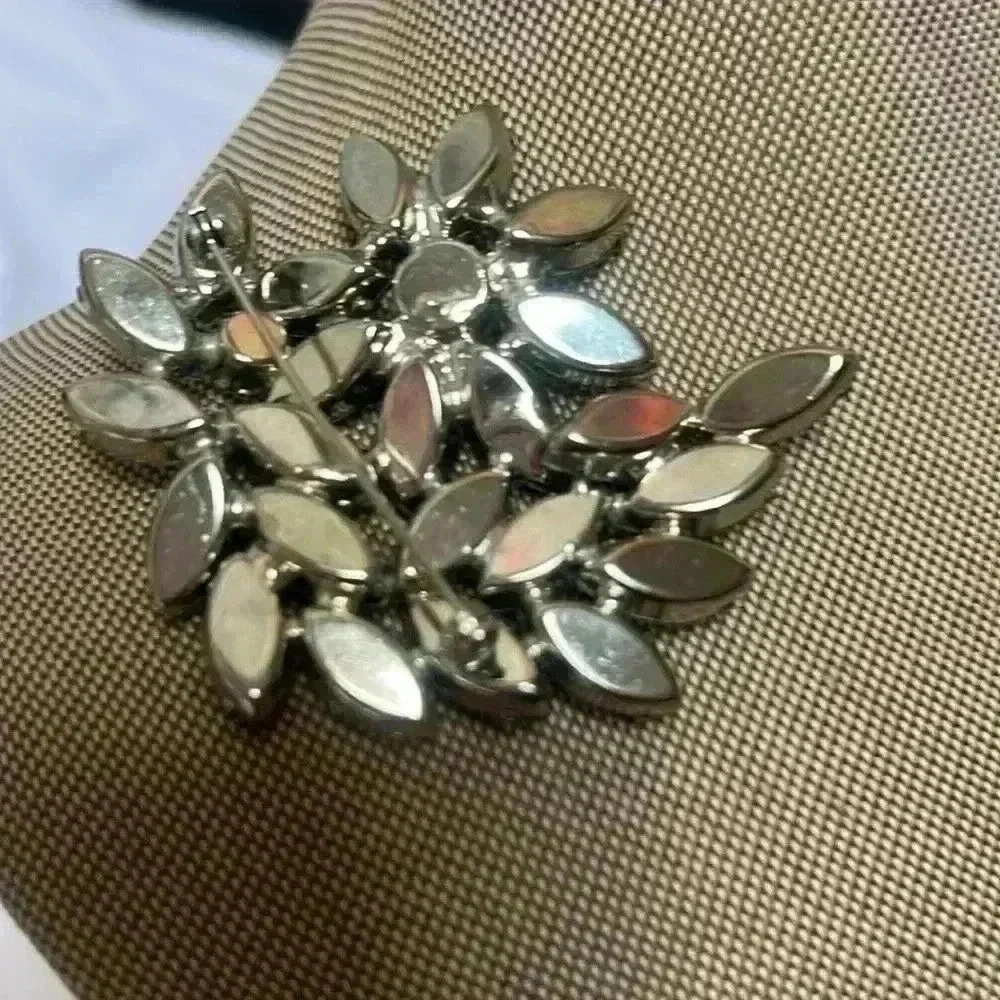 Vintage Aurora Borealis Green Blue Multi-Prong Rhinestone Domed Brooch 26 grams - Picture 5 of 6